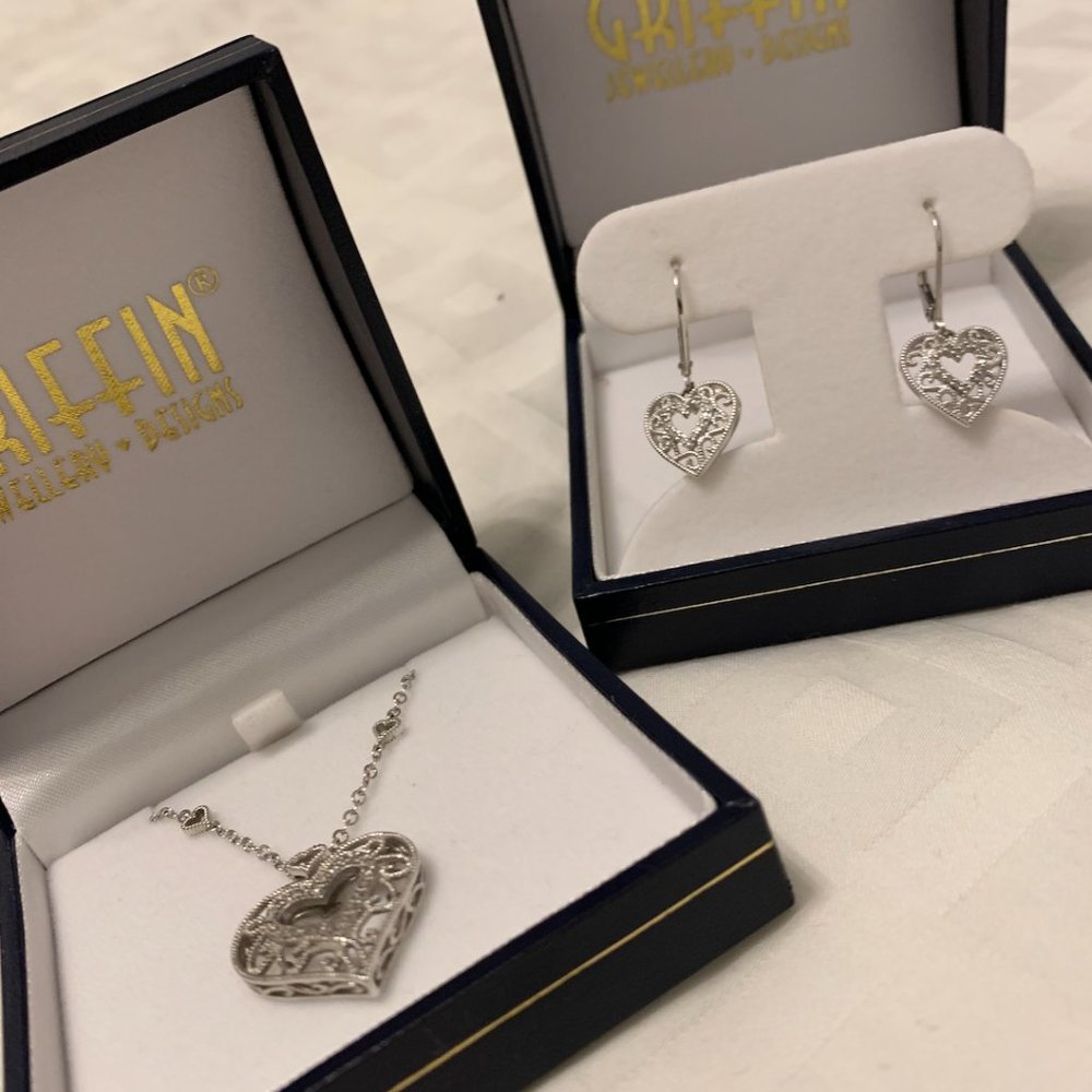 Earring and pendant diamond heart set